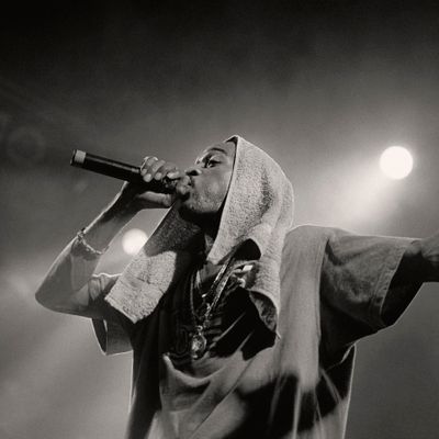 rapper rakim mc on stage with microphone